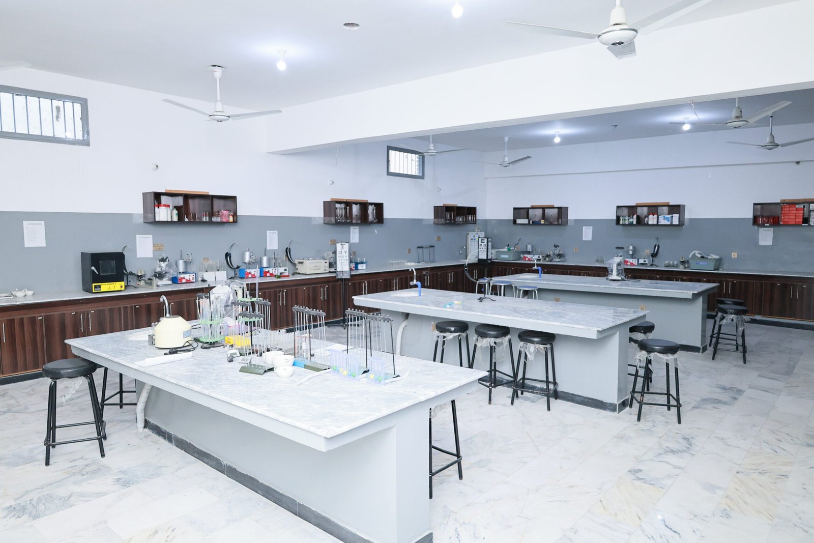 FIMS Haripur Lab (3)